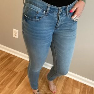 AéRopostale size 6 regular jagging